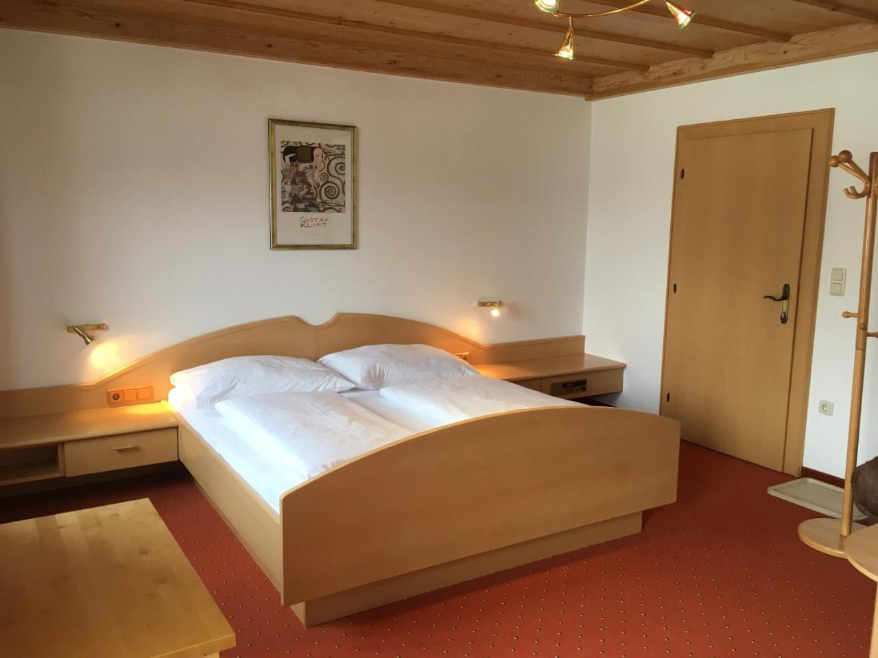 Pension Schlossberg Миттерзилль Экстерьер фото